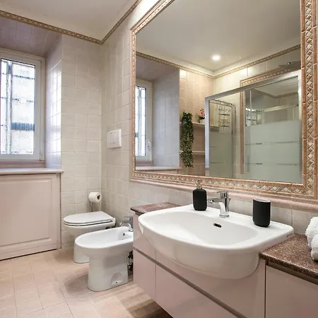 Ferienwohnung Appia Luxe - A Poche Fermate Del Centro Rom Exterior foto