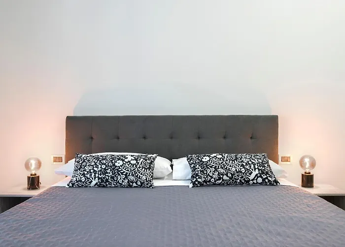 Appia Luxe - A Poche Fermate Del Centro