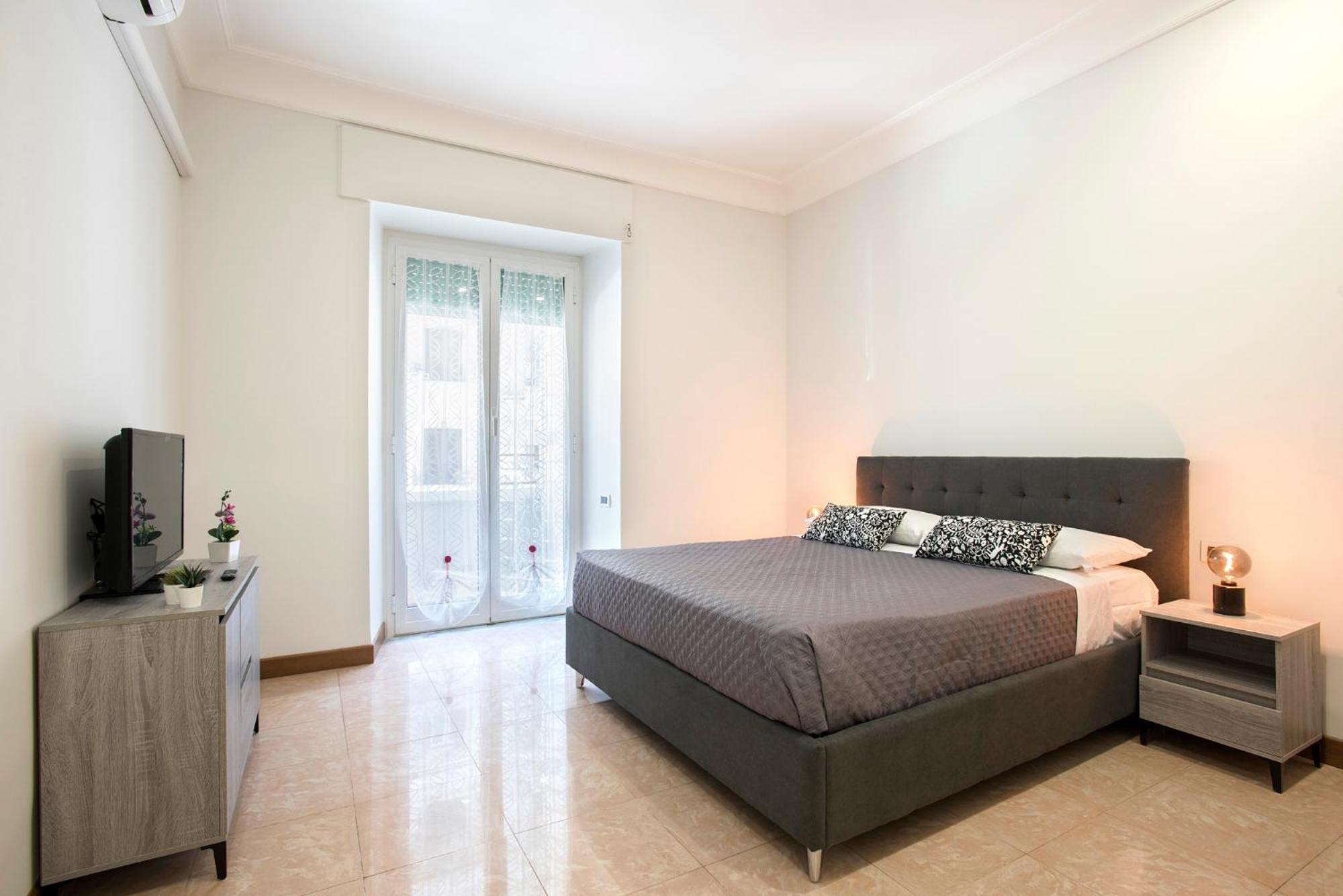 Appia Luxe - A Poche Fermate Del Centro Appartement *
